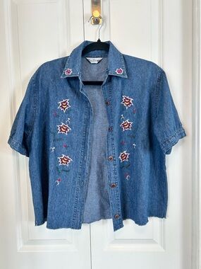 Vintage cut off shirt